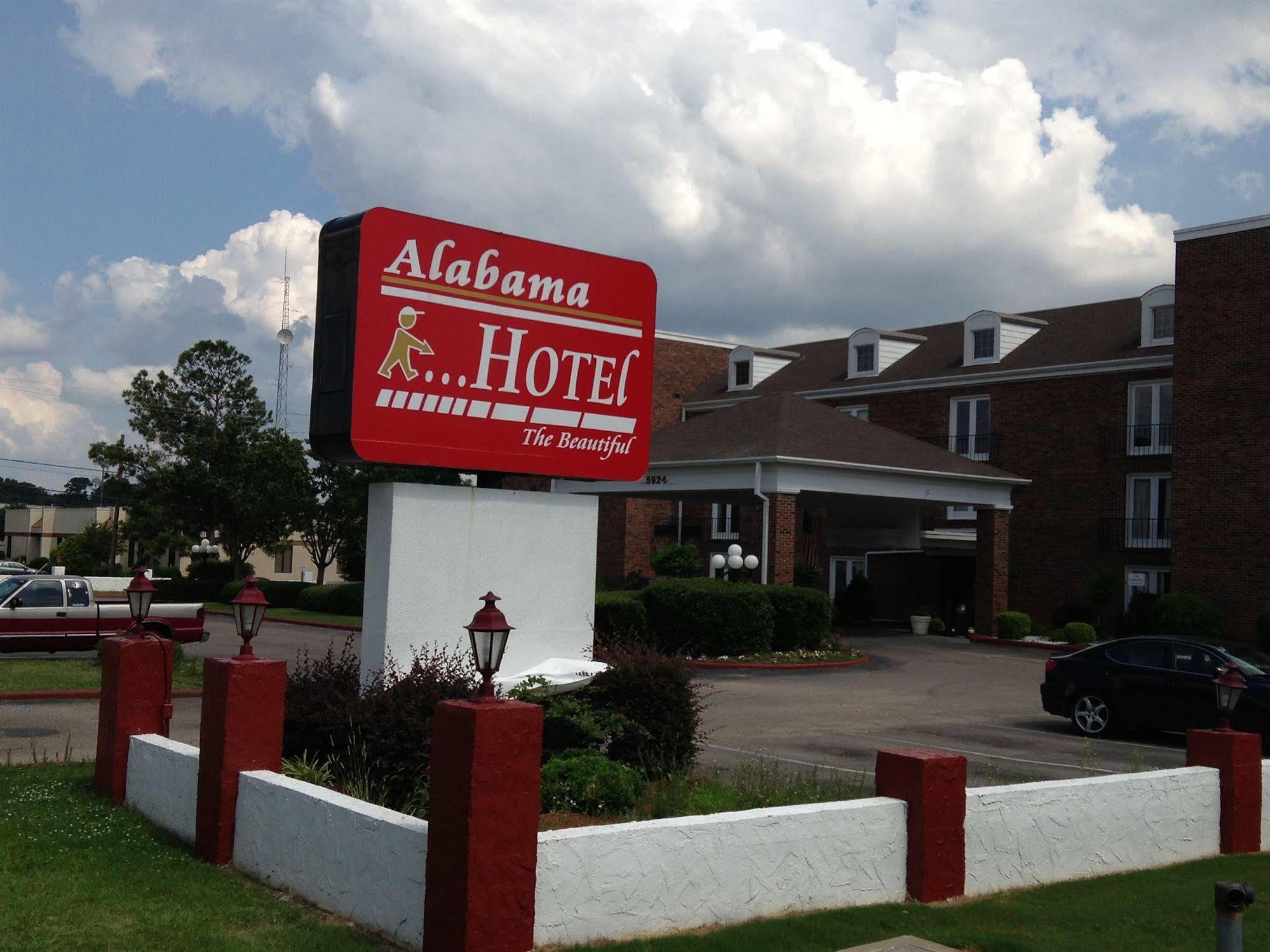 Baymont By Wyndham Montgomery Al Exterior photo