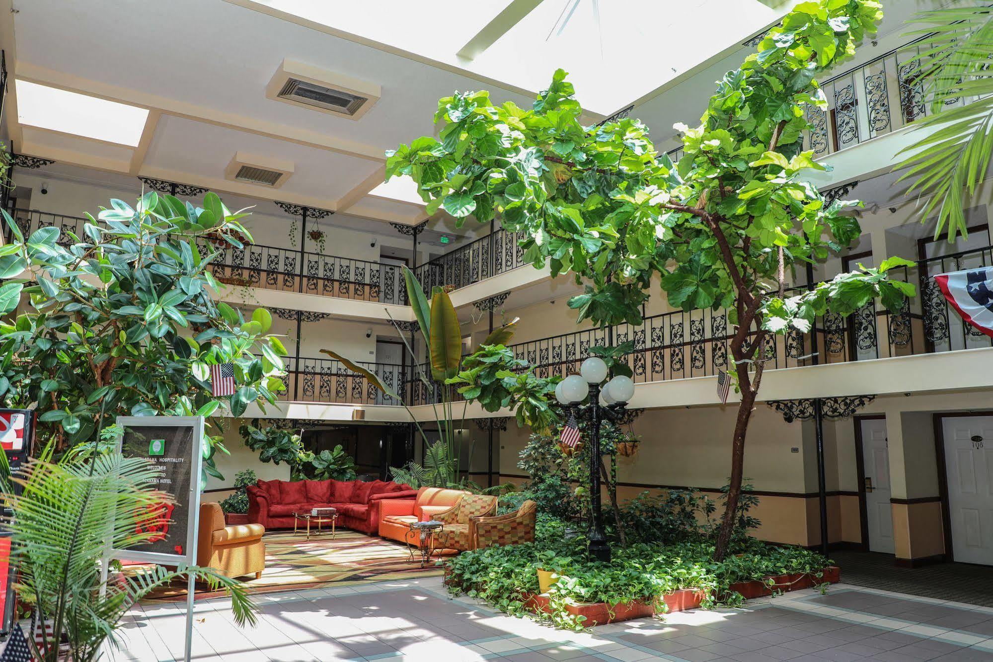 Baymont By Wyndham Montgomery Al Exterior photo